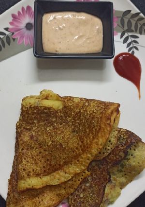 रवा डोसा (Rawa Dosa recipe in marathi) रेसिपी चे मुख्य फोटो