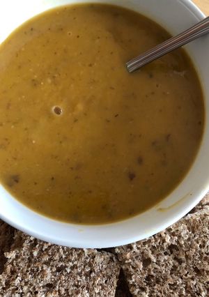 A picture of Butternut and Bean Soup.