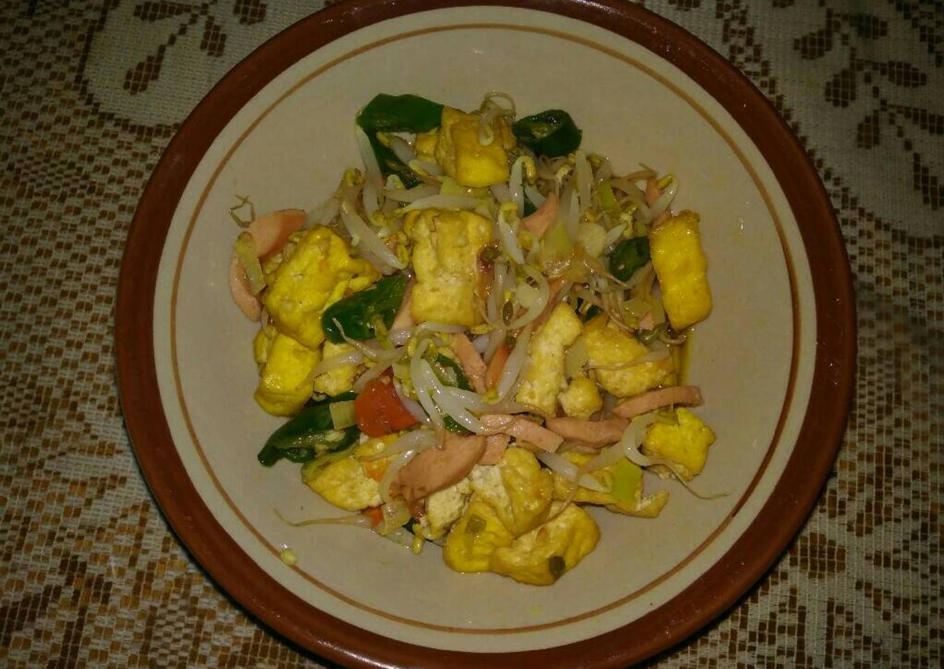 Tumis TTS (Tauge Tahu Sosis)
