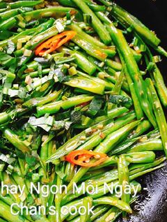 Hình của món Đậu cove xào chay.