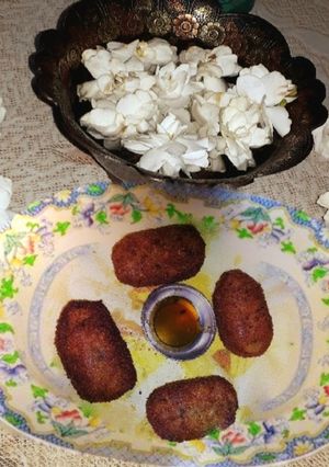 এগ ডেভিল উইথ পটেটো কোটিং (egg devil with potato coating recipe in Bengali) রেসিপির প্রধান ছবি