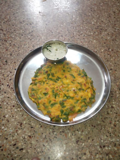 முருங்கைக் கீரை அடை (Murunkai keerai adai recipe in tamil) செய்முறை முக்கிய புகைப்படம்