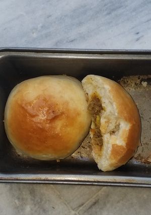 A picture of Qeema buns.