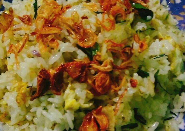 Nasi Goreng Daun Jeruk