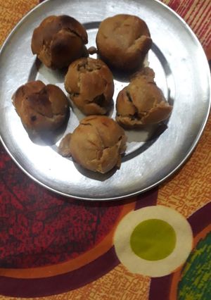 आटे की बाटी (atte ki bati recipe in Hindi) रेसिपी मुख्य फोटो