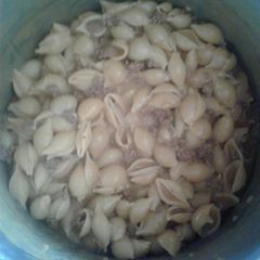 A picture of Home made cheeseburger macaroni hamburger helper.
