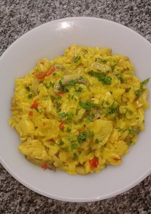 Una foto de Risotto de pollo y hongos