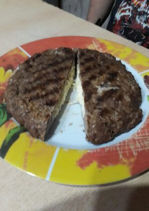 Una foto de Súper Hamburguesa rellena