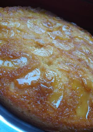 Una foto de Torta invertida de manzana