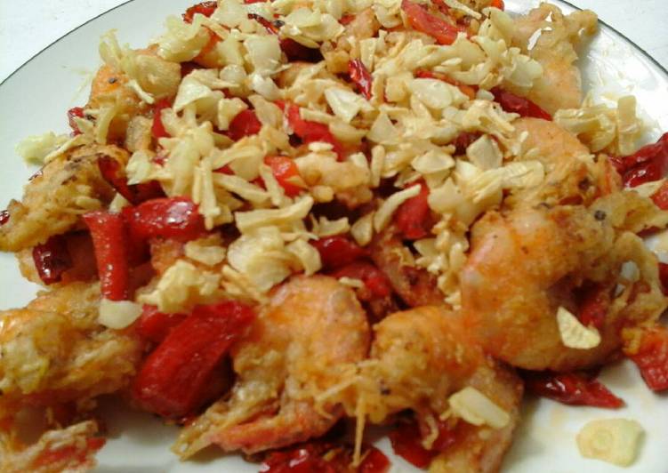 Bagaimana Menyiapkan udang goreng cabe paprika garam praktis Anti Gagal