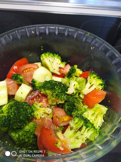 Una foto de Ensalada de brócoli diurética😋