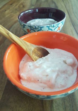 Une photo de 🍦 Glace crémeuse coco - stracciatella