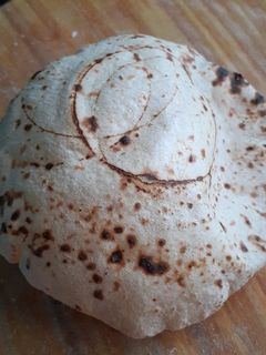 ફુલકા રોટી (Fulka Roti Recipe In Gujarati) રેસીપી મુખ્ય ફોટો