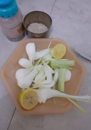 A picture of Green onion salad.