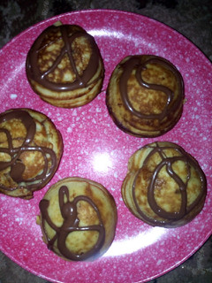 A picture of Chocolate stuffed mini pancake.