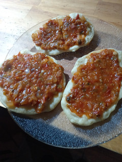 Una foto de Mini pizzas en sartén sin gluten