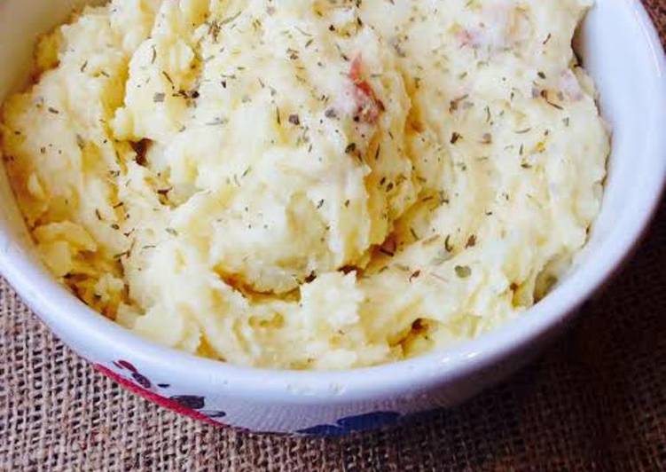 Recipe of Ultimate Garlic Herb Mashed Potatoes
