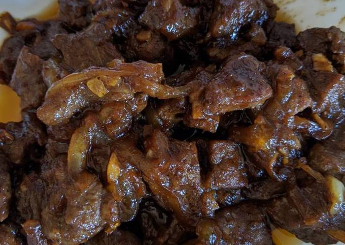 Homemade beef with black pepper and onion sauce