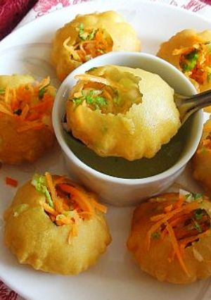 A picture of Pani Puri.