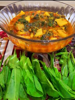 आलू पालक की सब्जी (aloo palak ki sabzi recipe in Hindi) रेसिपी मुख्य फोटो