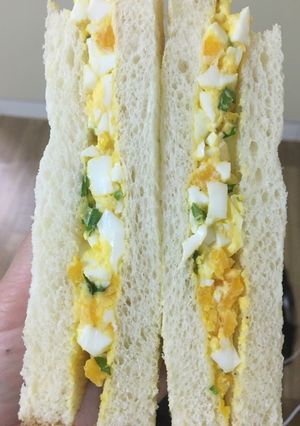 Hình của món Salad trứng bánh mì gối.