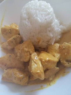 Una foto de Pollo curry rojo