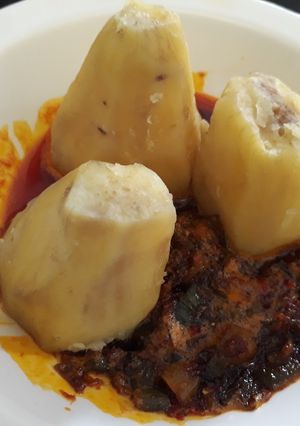 A picture of Sweet potato with palmoil sauce.