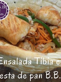 Una foto de Ensalada tibia con lentejas y verduras