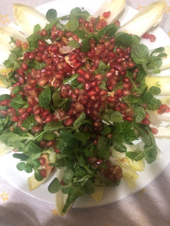 Una foto de 450. Ensalada Navideña (entrante)