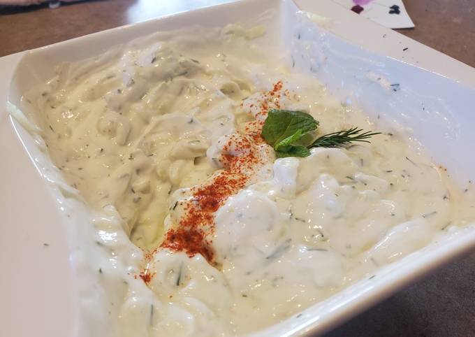 How to Prepare Quick Homemade Tzatziki Sauce