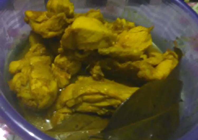 Bagaimana Membuat Ungkep ?Ayam bumbu kuning sedap, Enak