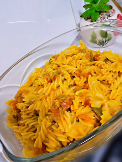 عکسی از دستور پاستا با سس گوجه و هویج