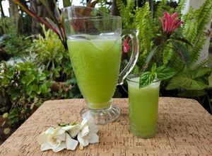 Una foto de Limonada de albahaca y menta