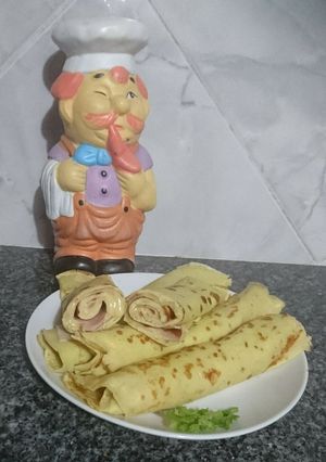 Una foto de Panqueque de jamón y queso (masa con tallo de perejil 🌱 😁)