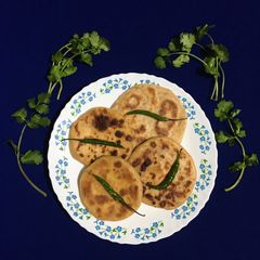 A picture of Mini Dal Paratha.