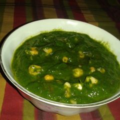 A picture of Corn palak.