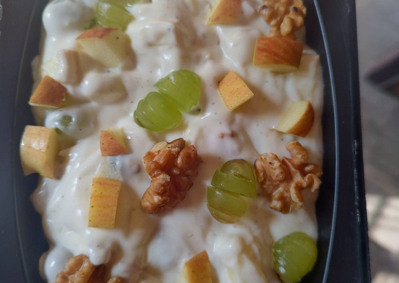 Waldorf walnut salad
