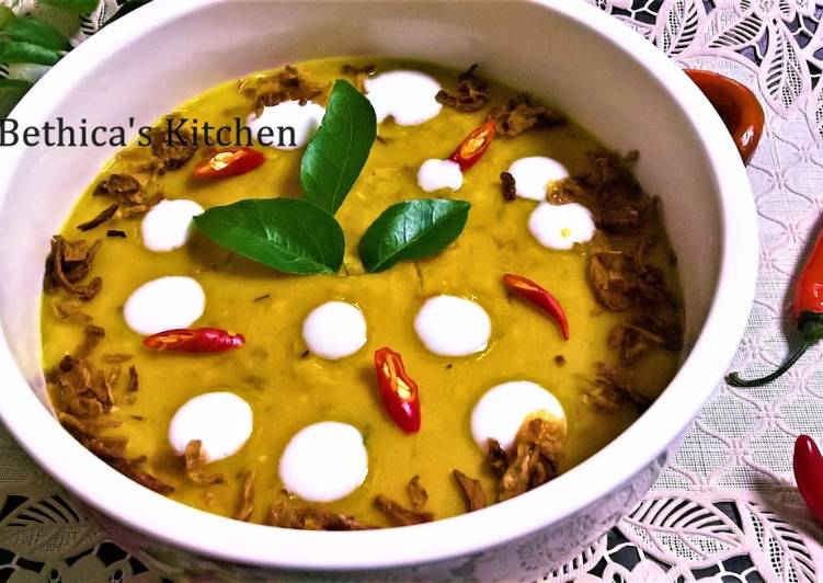Recipe of Favorite Moong Dal Bahar