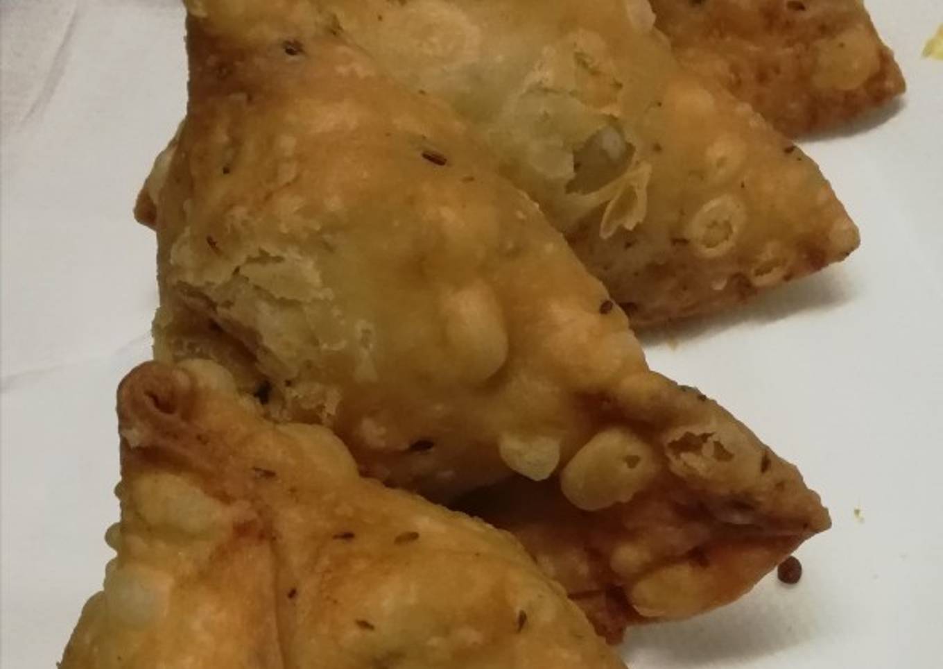 Sooper aloo k samosy
