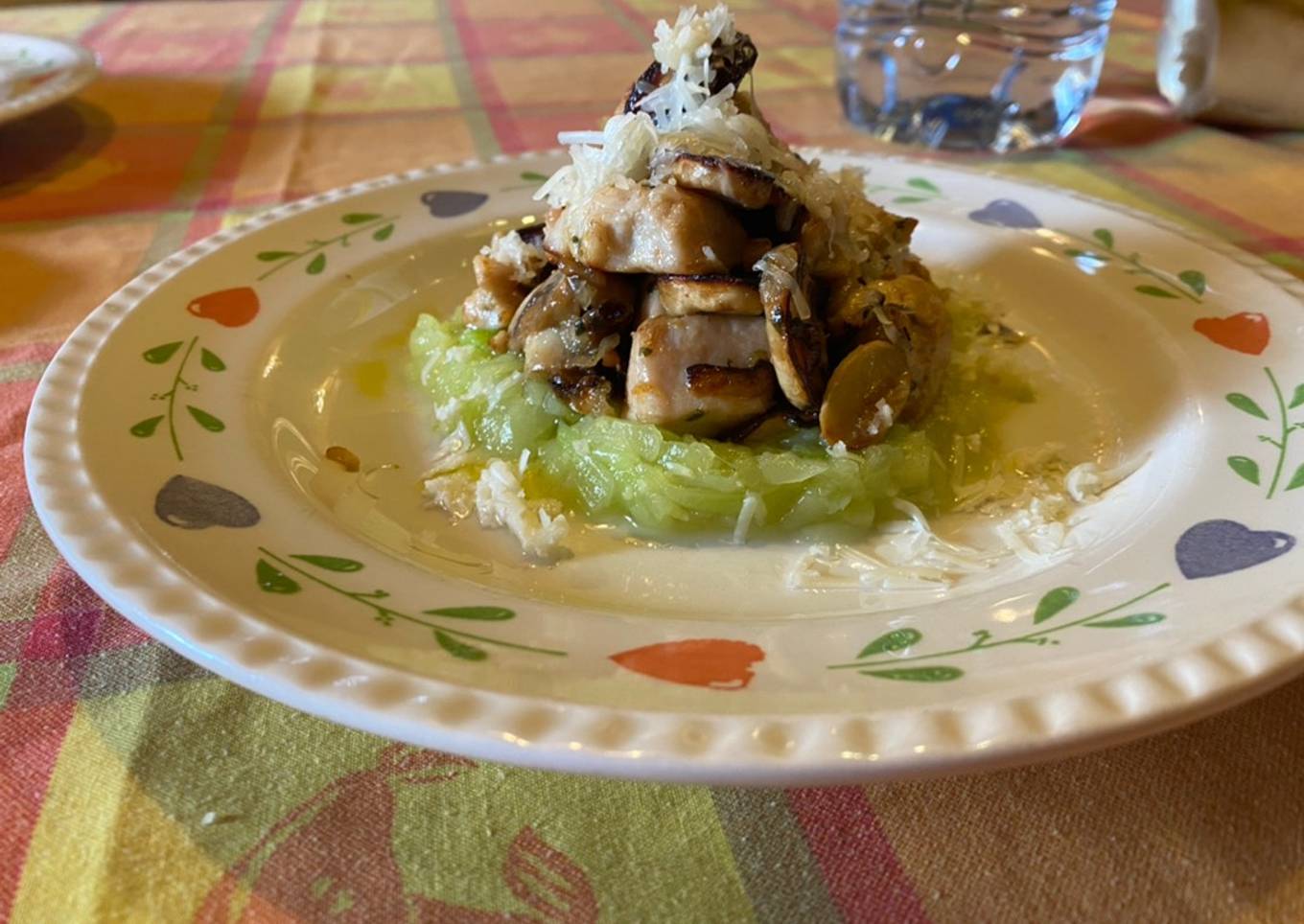 Espaguetis de calabacín con pechuga de pollo