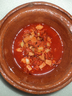 Una foto de Guisado de Chorizo y salchicha en salsa de pasilla con cerveza para taquear