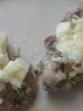 Filetes de bondiola de cerdo con muzzarela y muchos sabores
