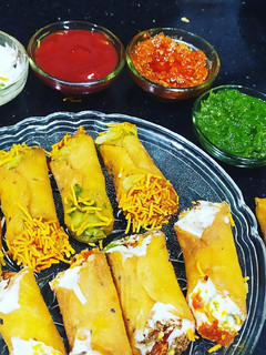 स्टफ राइस शेल्स (stuffed rice rolls recipe in Hindi) रेसिपी मुख्य फोटो
