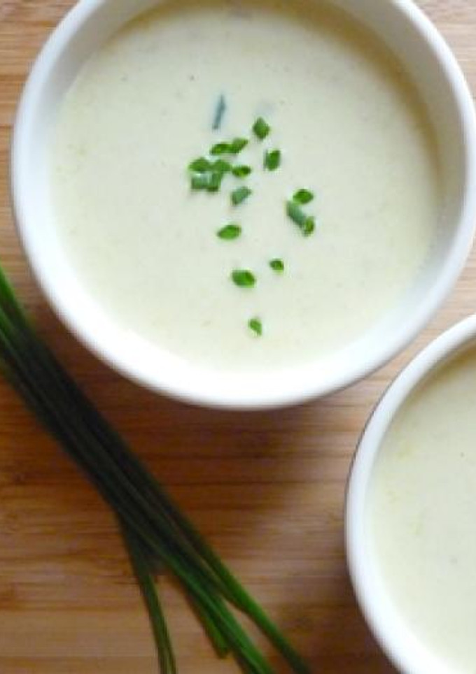 Una foto de Vichyssoise (crema fría de puerros)