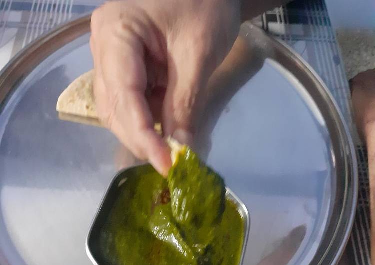 Simple Way to Prepare Super Quick Homemade Garlic palak