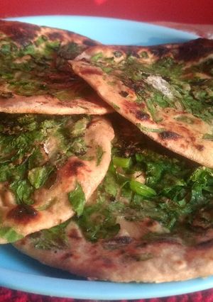 A picture of Spinach naan.