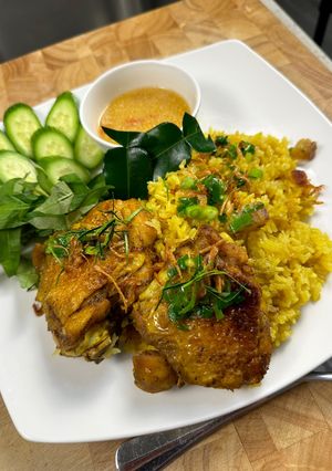 A picture of Chicken & Rice | Cơm Gà.