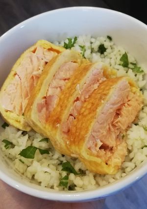 Lazac tojásban, rukkolás rizzsel recept fotója
