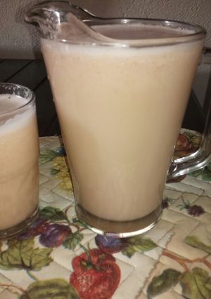 Una foto de Agua natural de melón súper sencilla