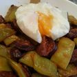 Judias verdes con chorizo y huevo